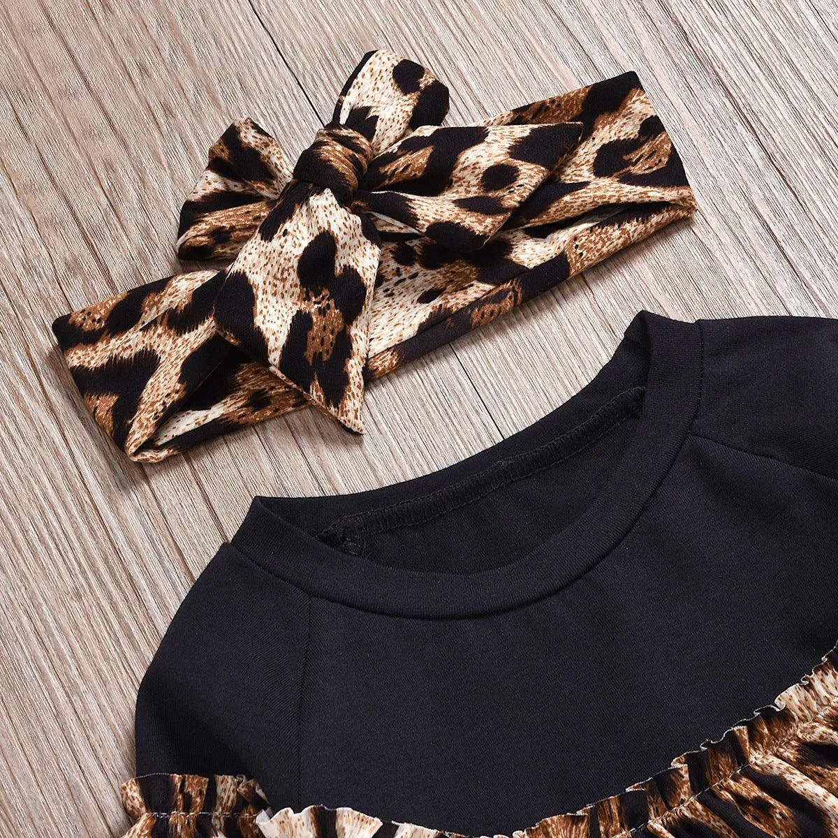 2-piece Ruffle Long Sleeve T-shirt & Leopard Flares for Baby Girl