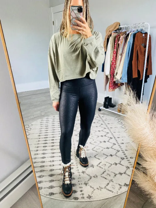 *CROPPED LONG SLEEVE TEE OLIVE
